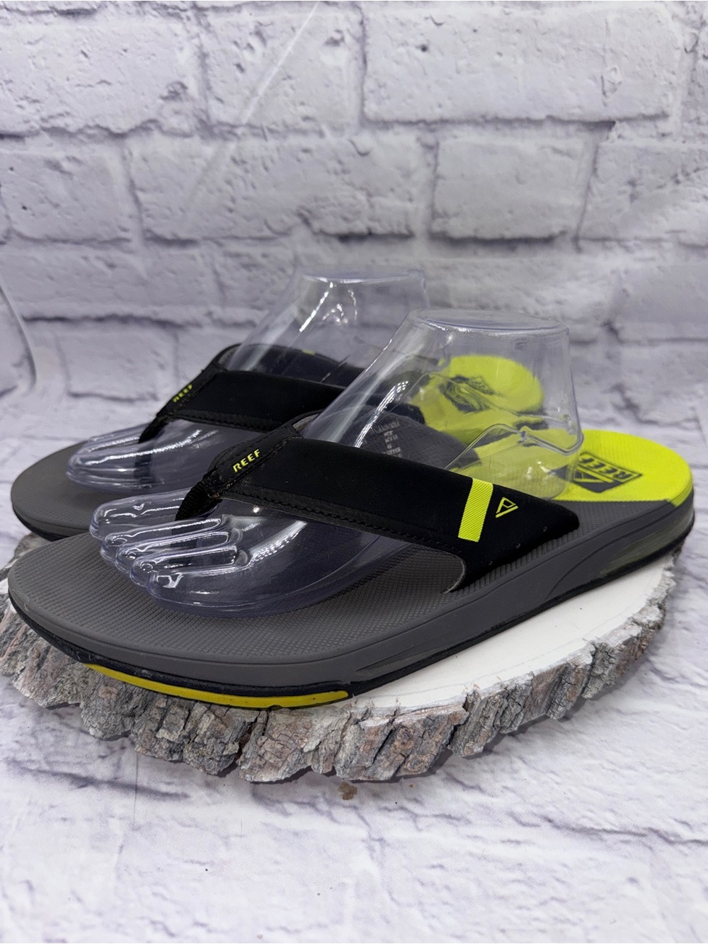 Reef Men's Fanning Flip Flop Sandals With Bottle Opener Bottom Size 13
